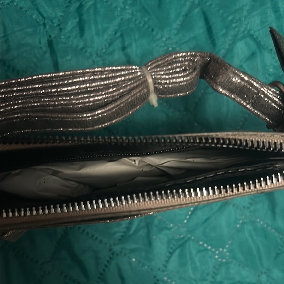 No Boundaries Silver Women's Bag - Picture 4 of 5